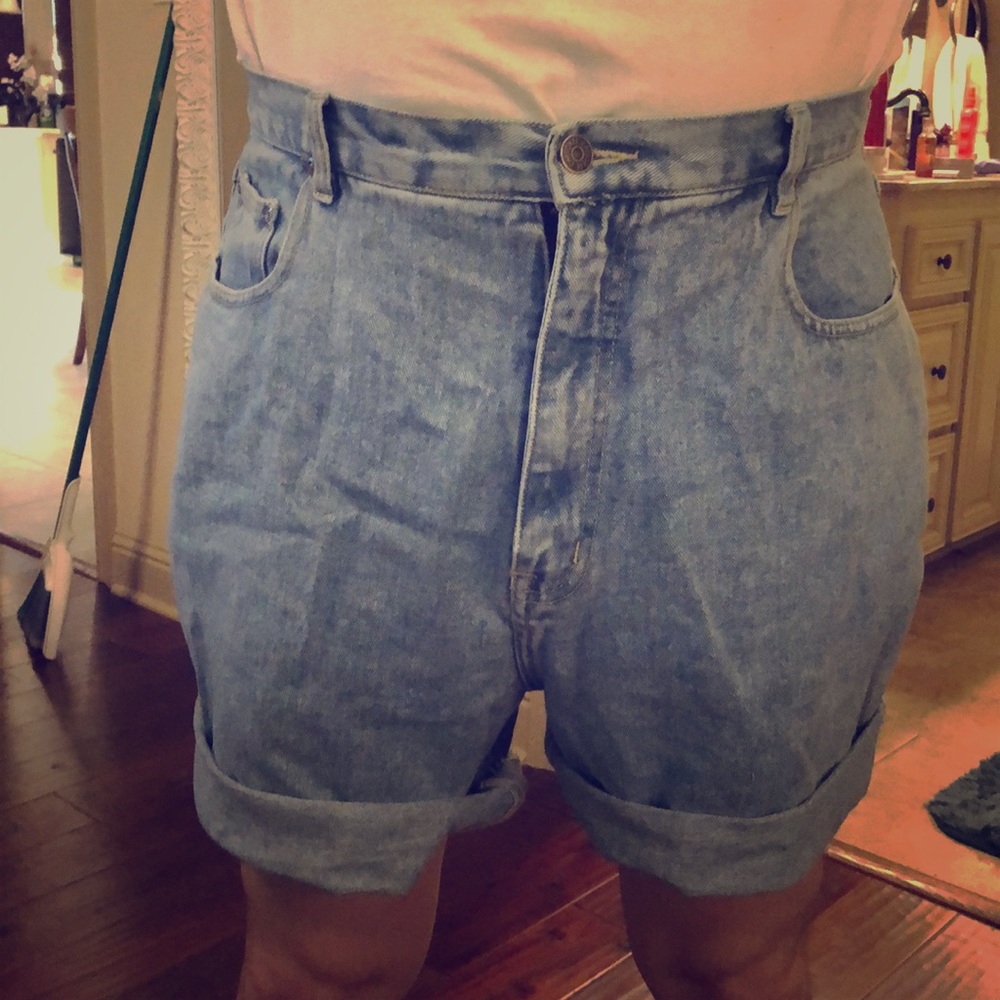 Cherokee high waisted jean shorts